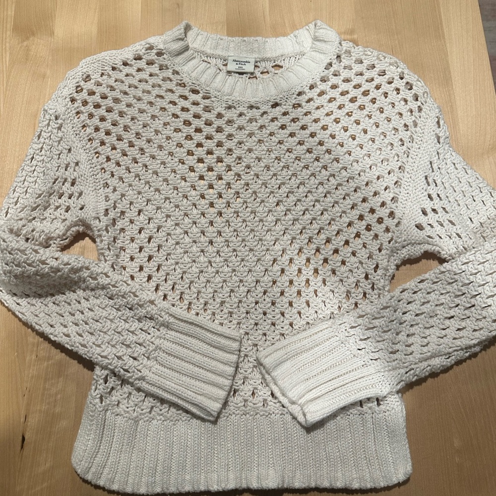 Abercrombie & Fitch Cream Knit Women's Sweater